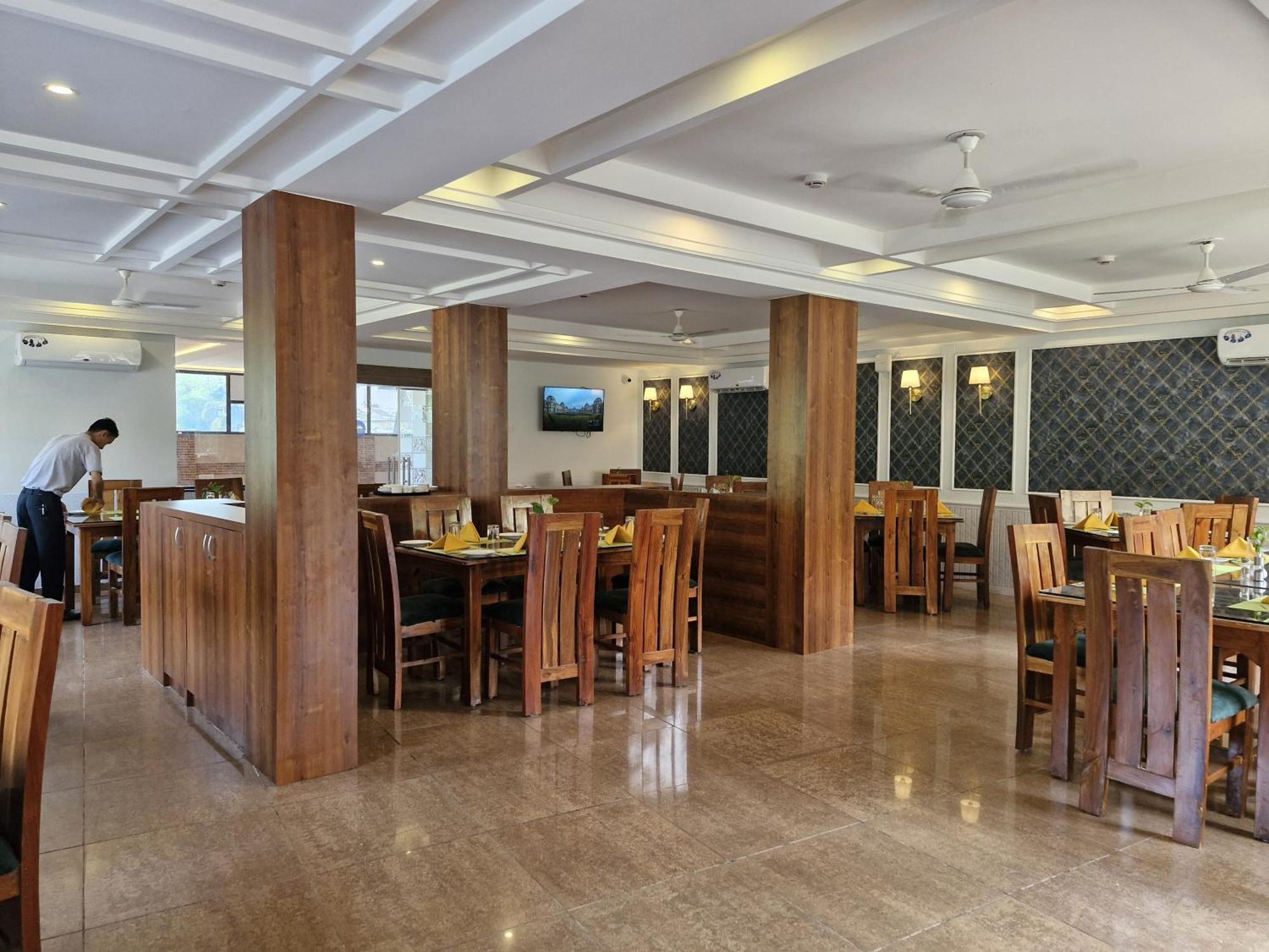 Golden Landmark Green Valley Beach Resort 도나폴라 외부 사진